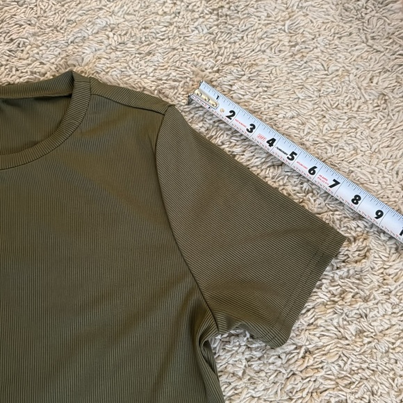 Moosta Curve half shirt. Excellent condition. Never worn. XL. Olive green. - Picture 5 of 5
